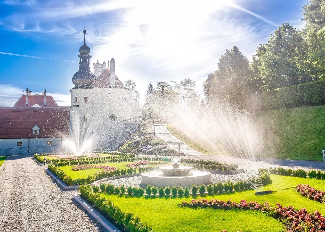 Schloss Thalheim Sankt Poelten Luaran gambar